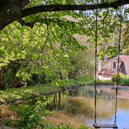 D Pommier Rouge, Coeur Du Perche