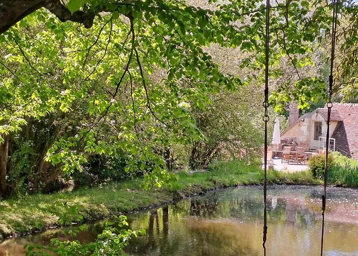 D Pommier Rouge, Coeur Du Perche