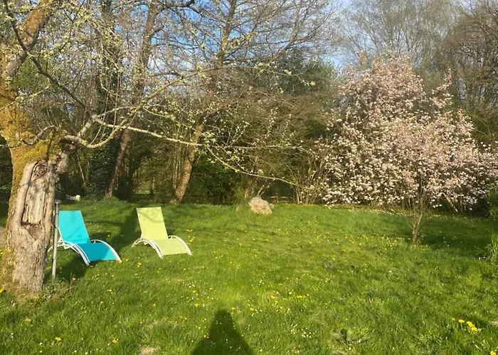 D Pommier Rouge, Coeur Du Perche